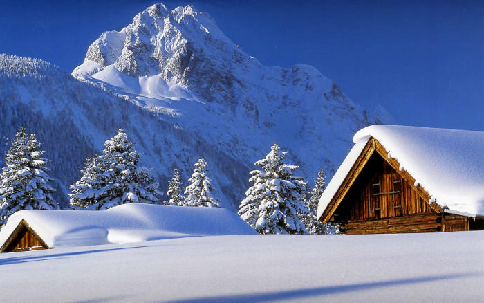 домик в снегу