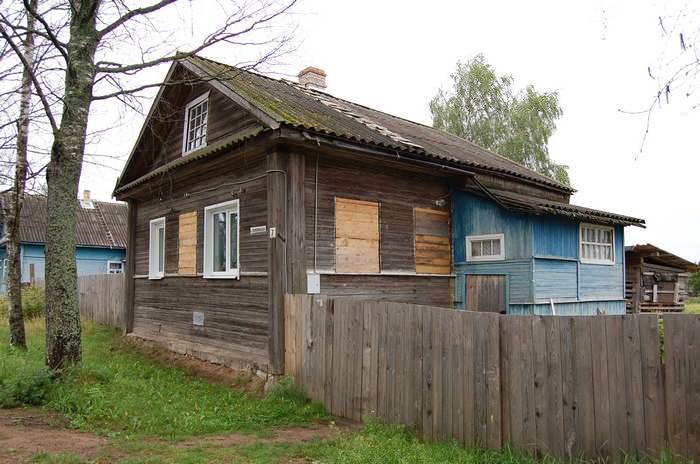 деревянный дом в хвойной